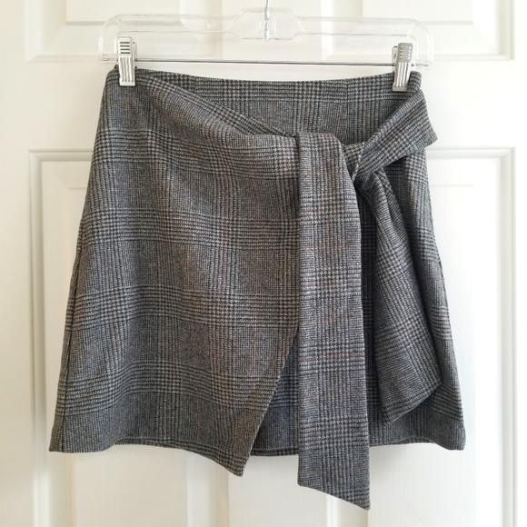 Aritzia Dresses & Skirts - ⭐2XHOST PICK⭐ Aritzia WILFRED Dorine Wrap Skirt